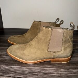 Jenni Kayne Olive Suede Chelsea Boots